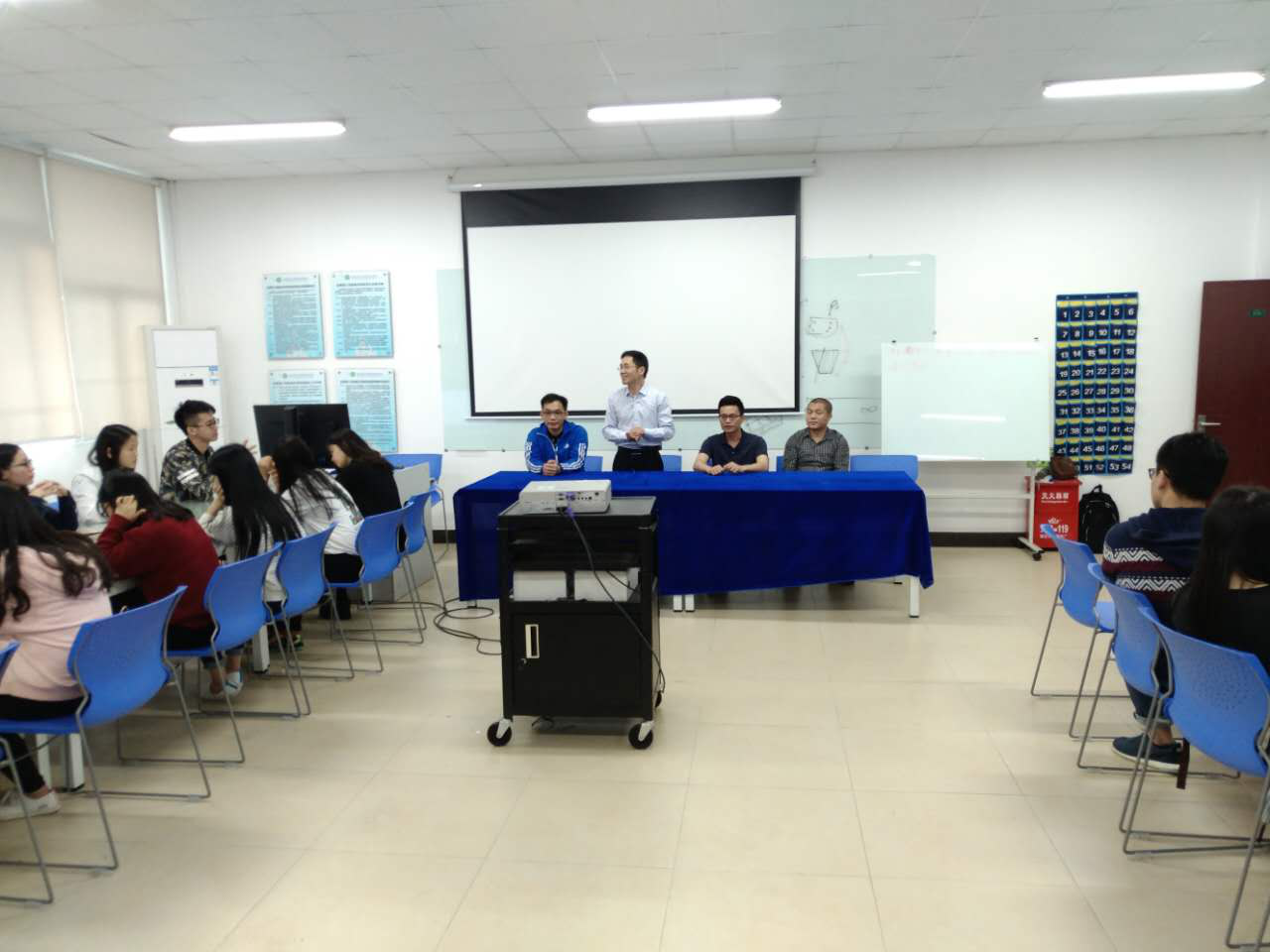 智通学习创业培训走进东莞理工学院03